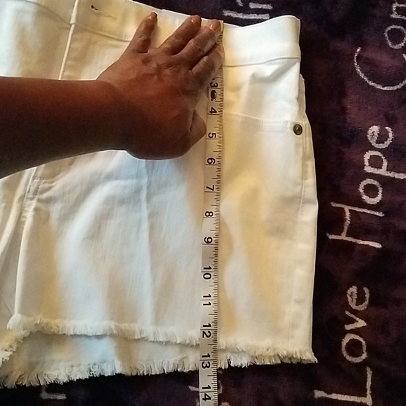 Loft Shorts - Picture 8 of 9